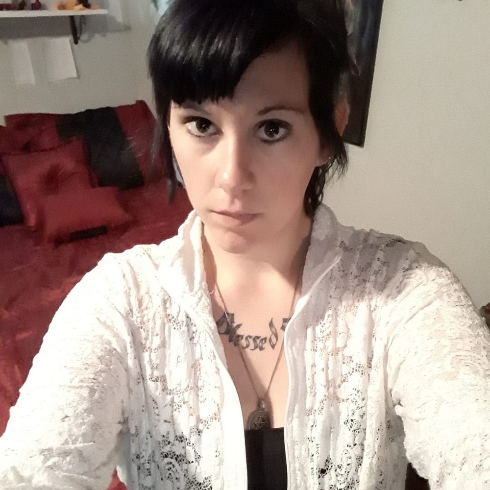 Meet your Posher, Ash